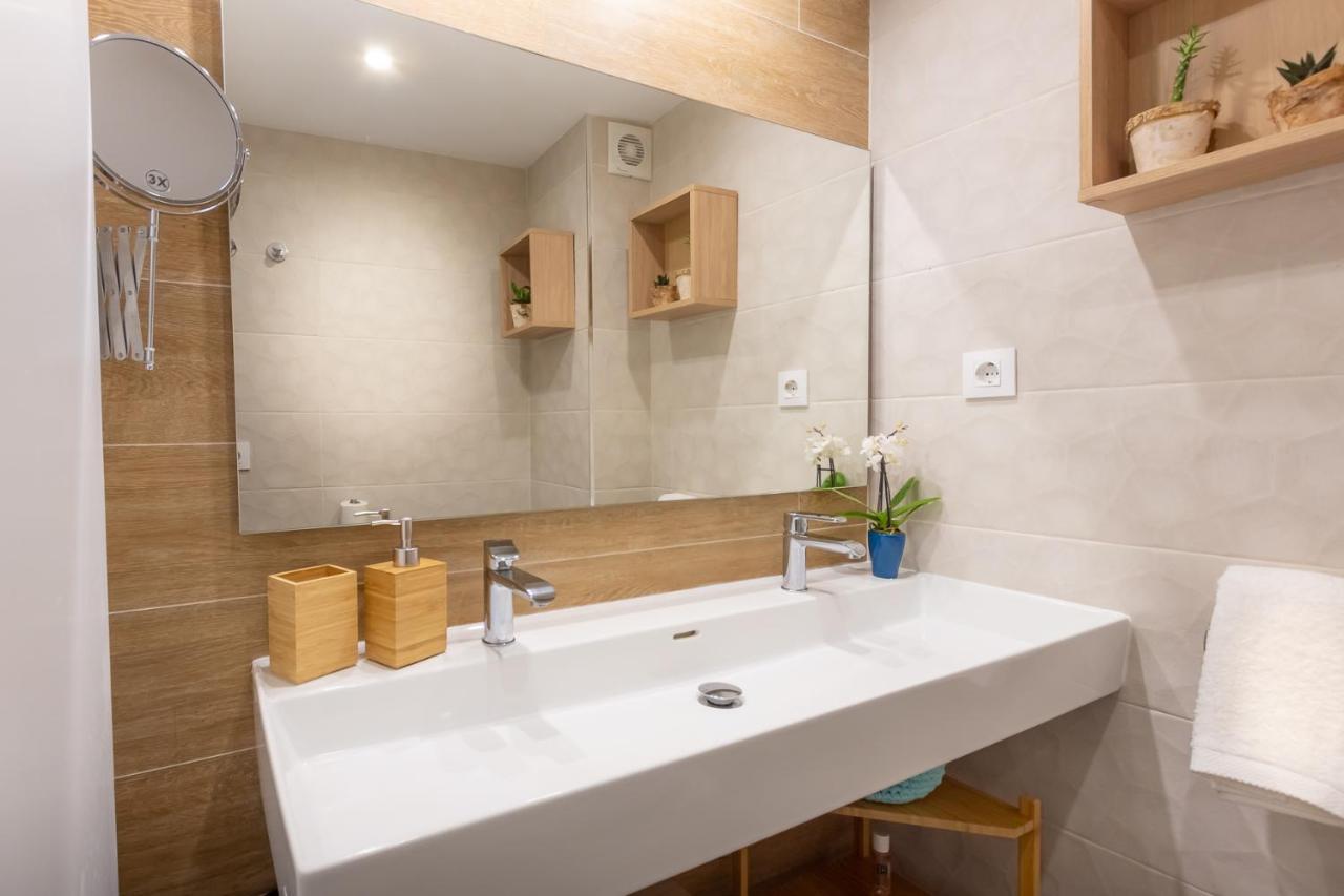 The Light Apartment